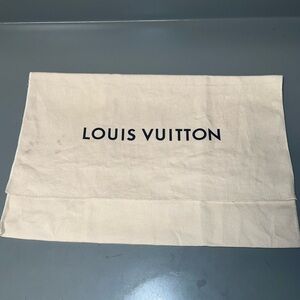 LOUIS VUITTON MEDIUM DUSTBAG